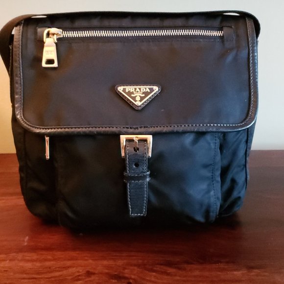 PRADA Black Nylon and Leather Crossbody Shoulder Bag Purse/ Good Condition - Picture 15 of 15